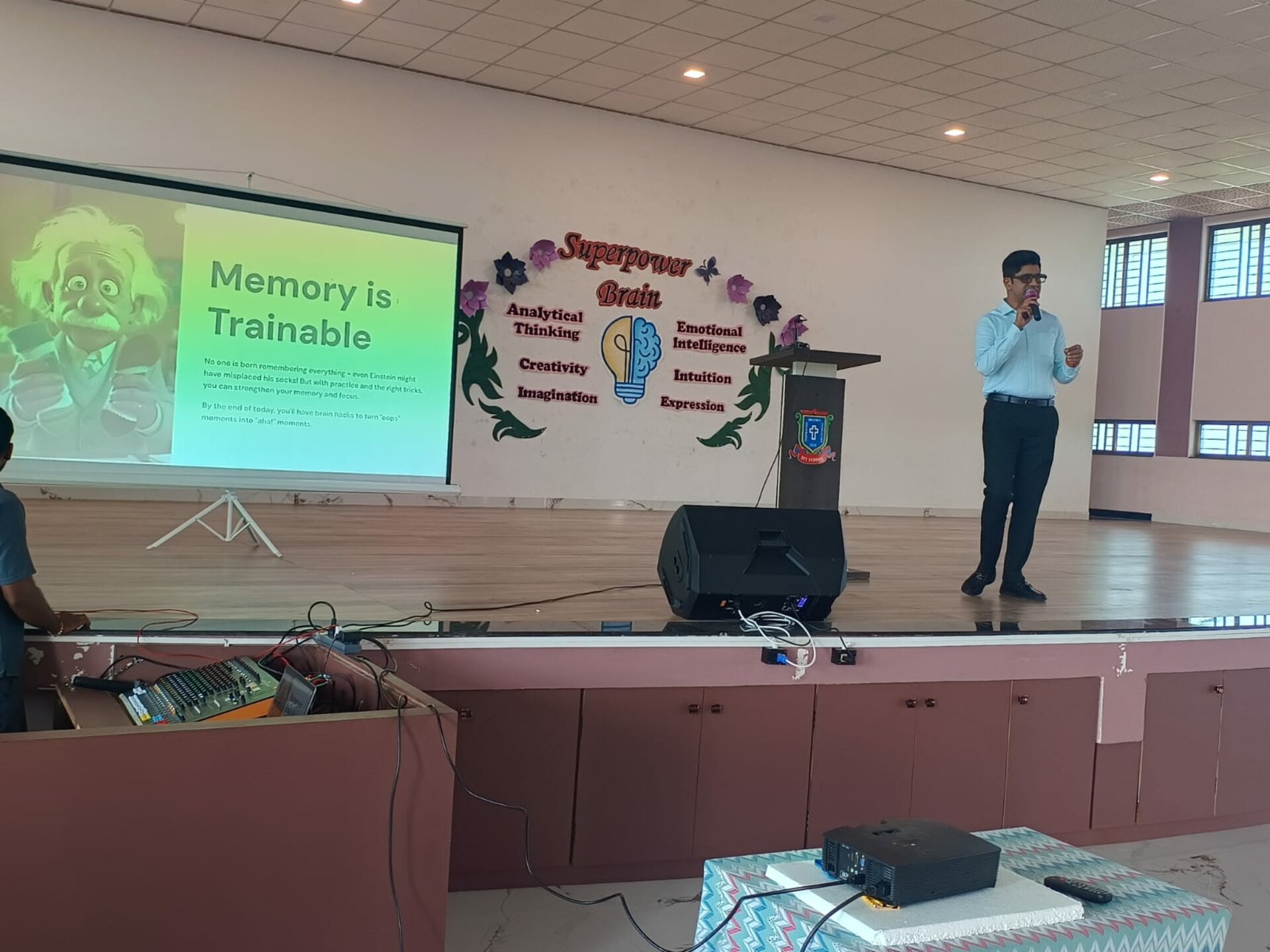 Unlocking the Power of the Brain: Dr. Sikandar Adwani Motivational Session at St. Francis De Sales Sr. School, Badnera