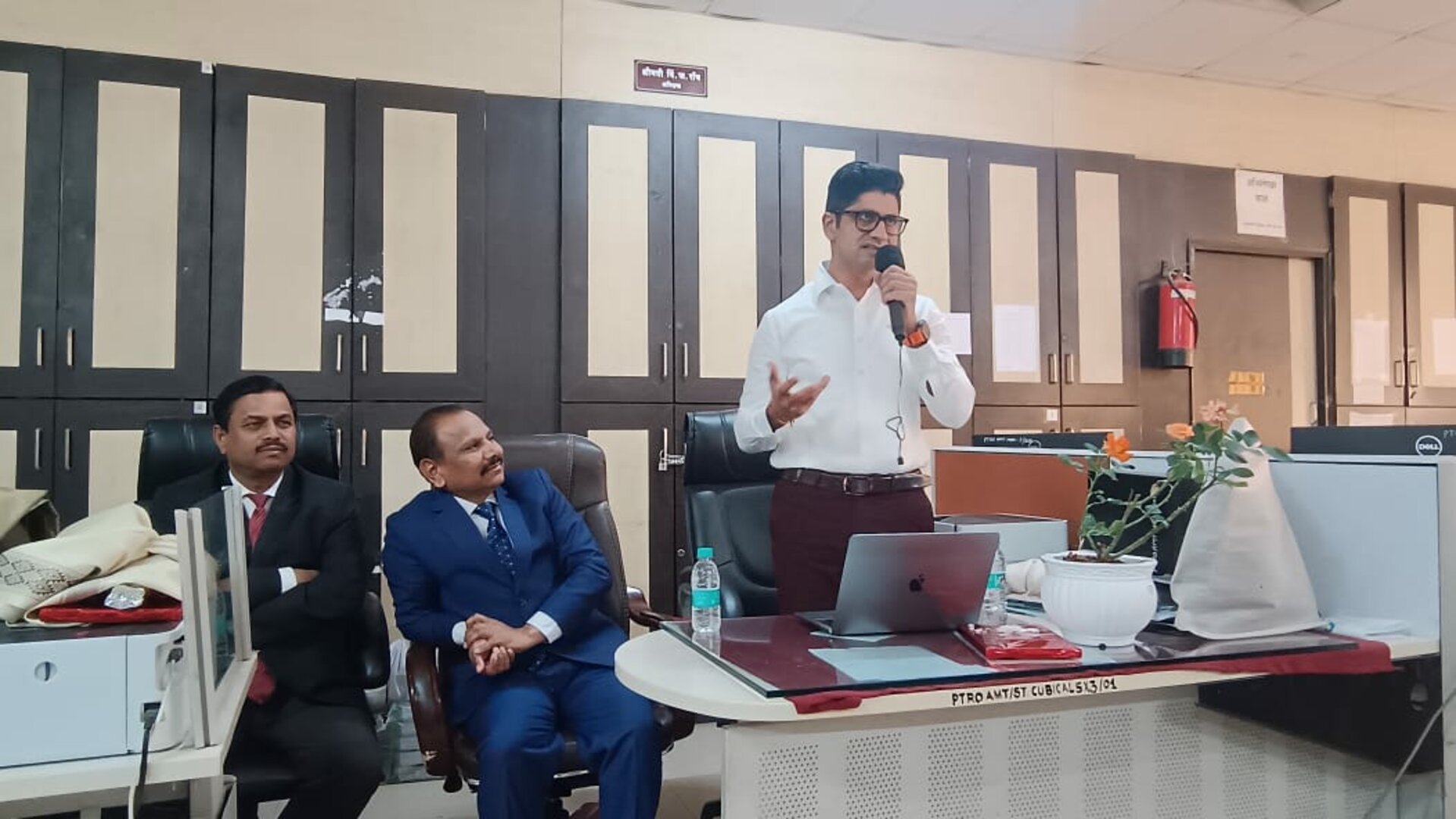 Dr. Sikandar Adwani Leads Stress and Sleep Seminar in Amravati